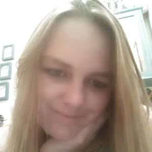 Meet your Posher, Stefanie